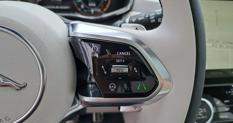 Jaguar F-Pace cena 349900 przebieg: 8200, rok produkcji 2023 z Szadek małe 781